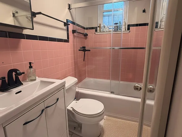 185 Silver Birch Ave #LOWER — Photo 8