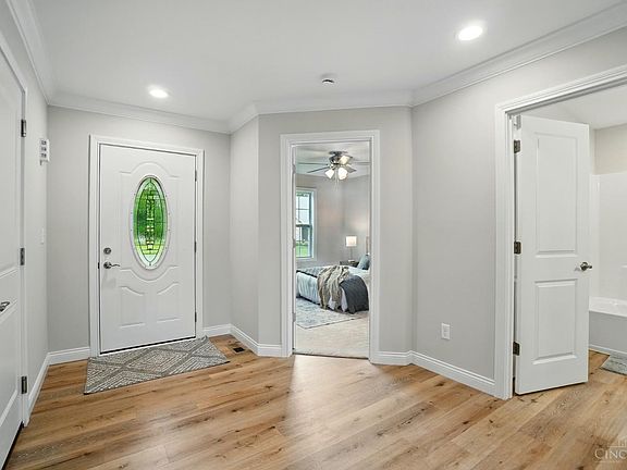 5th image of 1018 Horseshoe Falls Dr