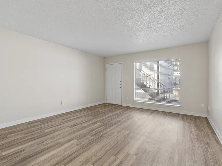 The Courtmoor on Cameron — Photo 22