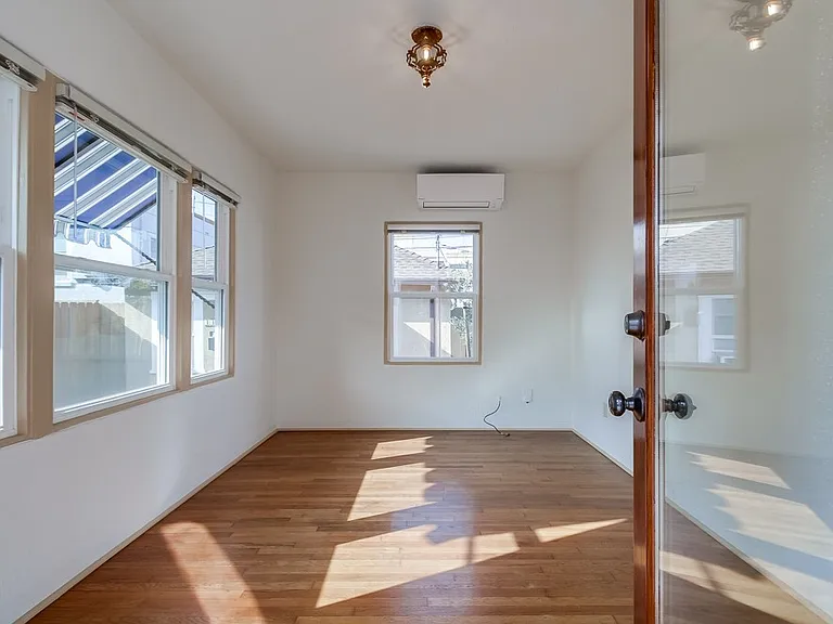 4484 Texas St — Photo 8