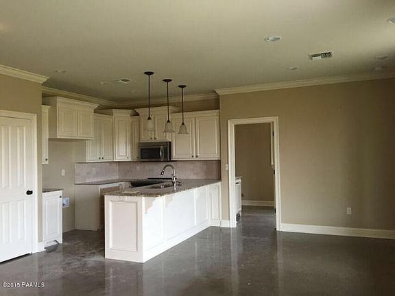 2nd image of 116 Sugarcreek