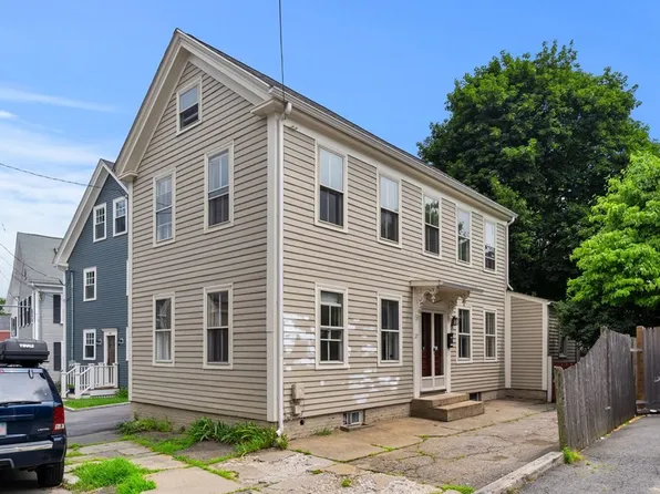 27 Carter St, Newburyport, MA 01950