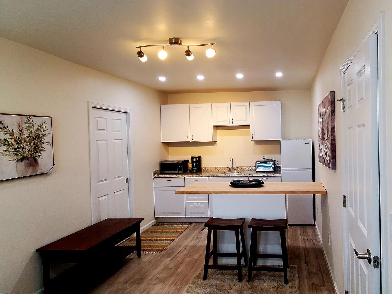 66 Willow Way — Photo 2