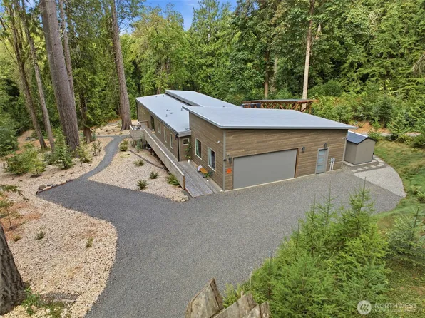 9720 NE Lofgren Road, Bainbridge Island, WA 98110