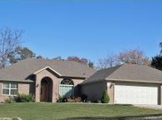 931 Silver Bluff Cir, Reeds Spring, MO 65737