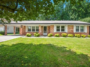 660 Oaklawn Cir, Corbin, KY 40701