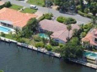 82 Island Dr S, Ocean Ridge, FL 33435