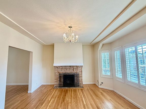 4th image of 856 42nd Ave
