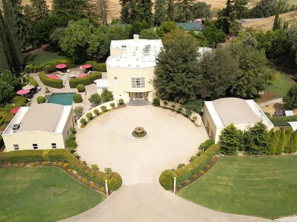 12950 N Willow Ave, Clovis, CA 93619