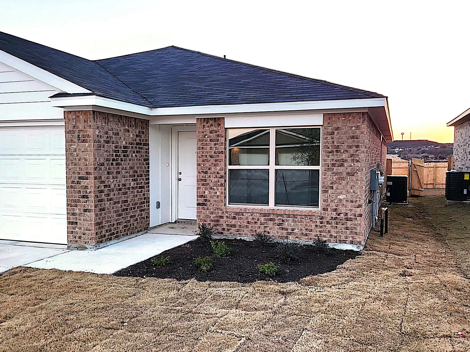 Brand New 3/2 Duplex in Copperas Cove — Photo 2