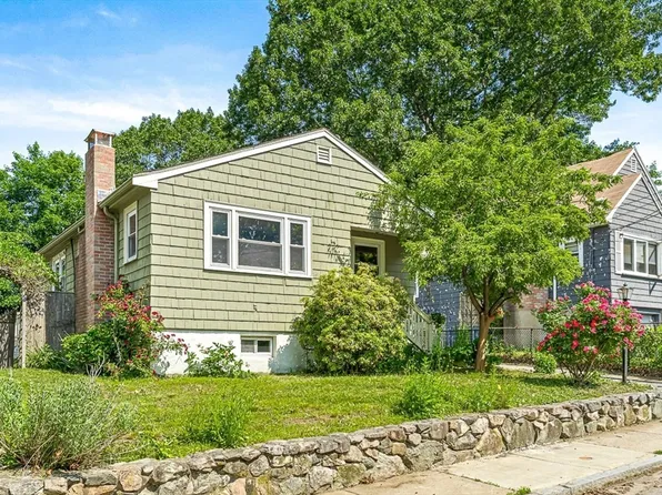 25 Grandview St, Roslindale, MA 02131