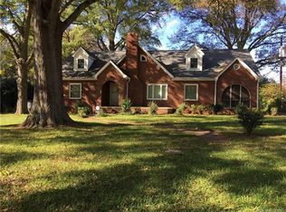 1224 Enderly Rd, Charlotte, NC 28208