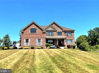 619 Meehan Dr, Warrington, PA 18976