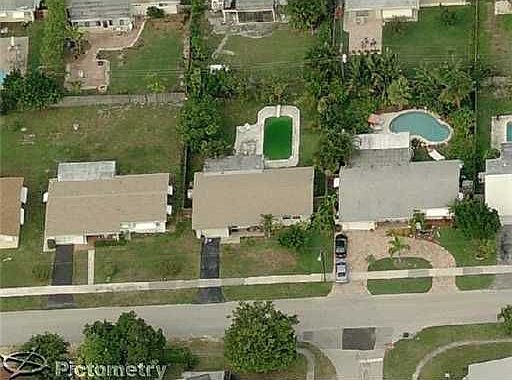 1st image of 223 SE 13th St