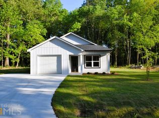 106 Azalea Dr, Calhoun, GA 30701