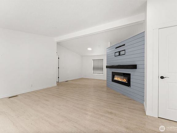 4th image of 11215 180th Lane SW