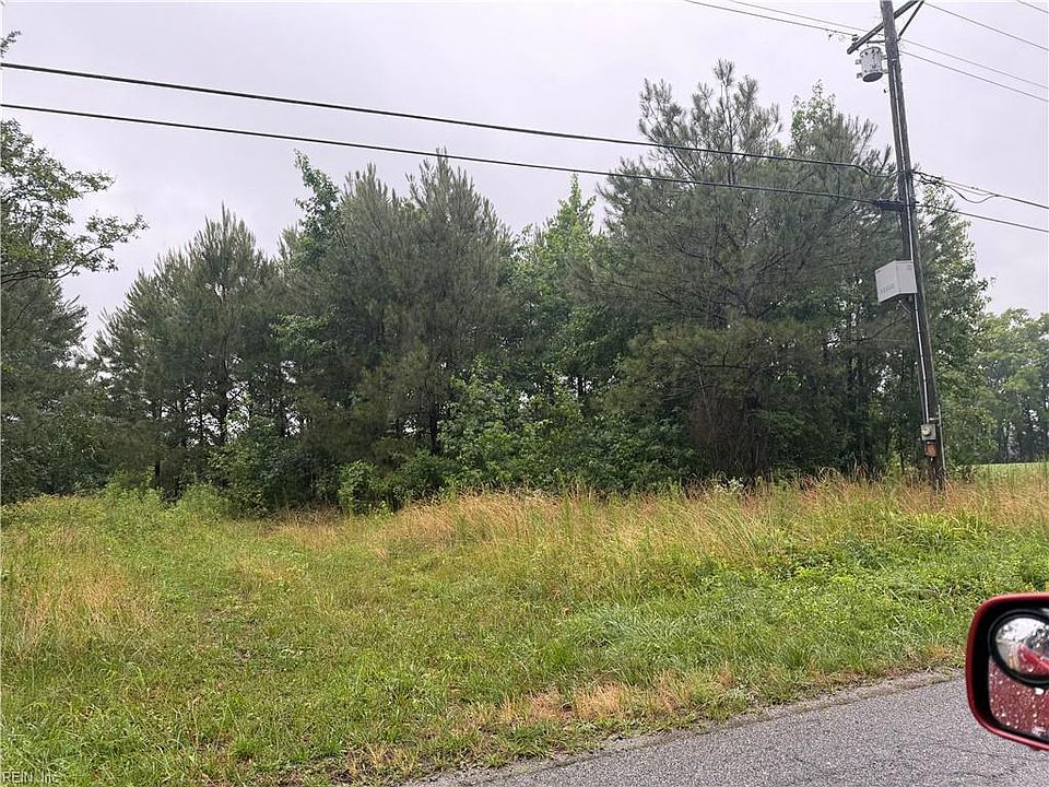 2nd image of 741 Manning Rd
