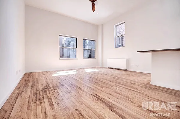 Rented by Urbane Brokerage | media 1