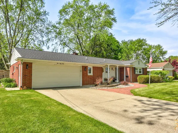 469 Sunburst Dr, Frankenmuth, MI 48734