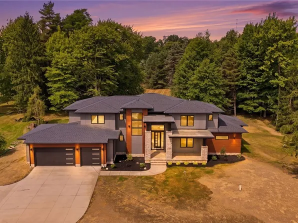 3880 Brainard Rd, Orange, OH 44122