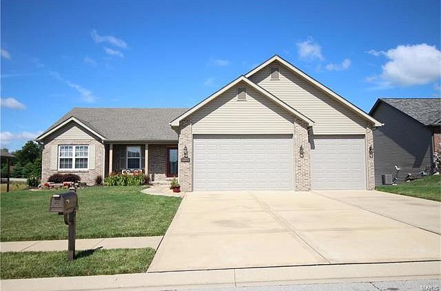 1st image of 1917 Crimson Oak Dr