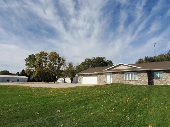 1552 270th St, Ventura, IA 50482