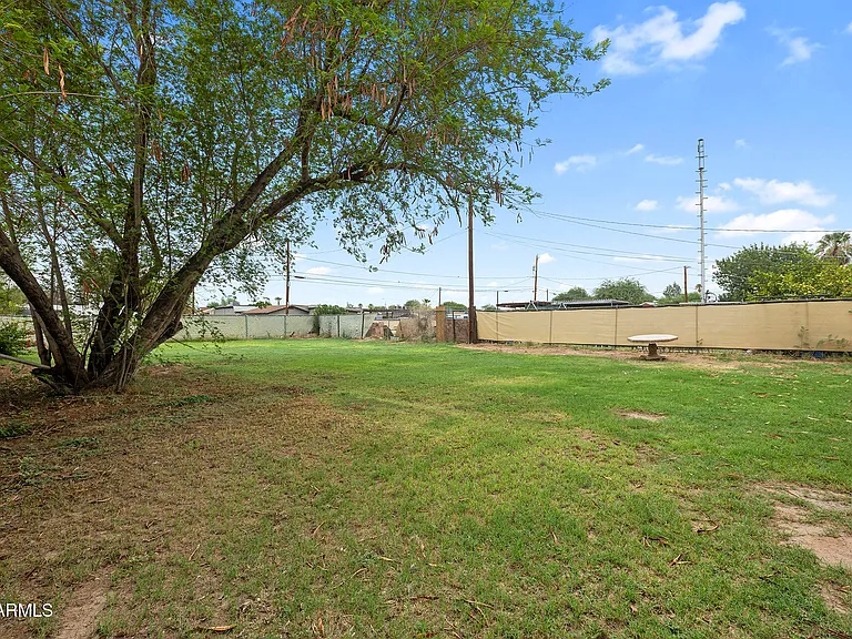 1620 W Roeser Rd — Photo 37
