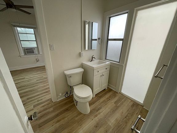 4th image of 726-728 1/2 Ormond Ct #728