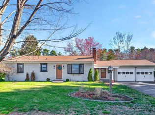 7 Lawn Ave, Cumberland, ME 04021