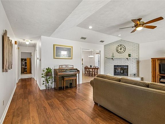 5th image of 1208 Pasadena Ave