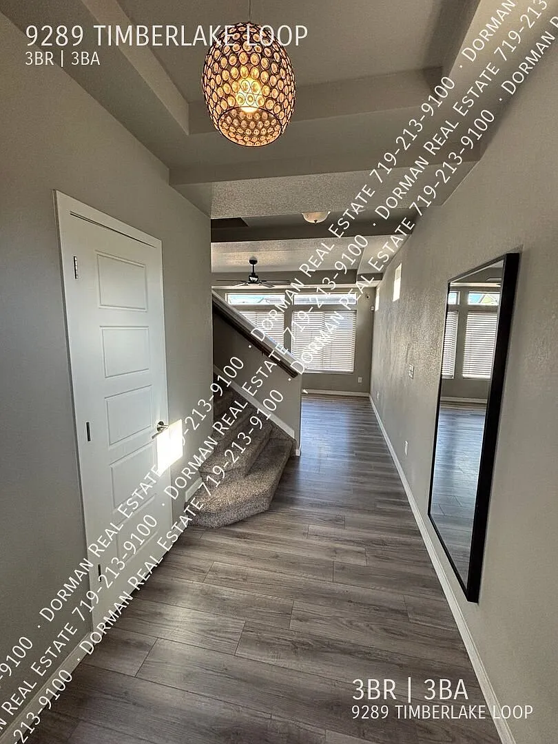 Three story home in Banning Lewis Ranch, bonus loft space — Photo 2