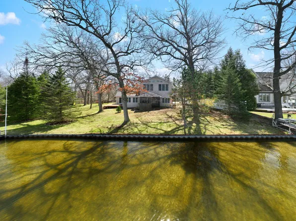 8017 Lakeshore Blvd, Jackson, MI 49201