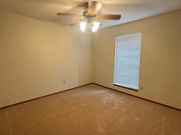 5524 Woodmont Dr — Photo 33
