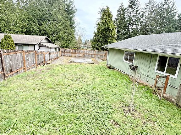 4th image of 1065 Megan Ct E