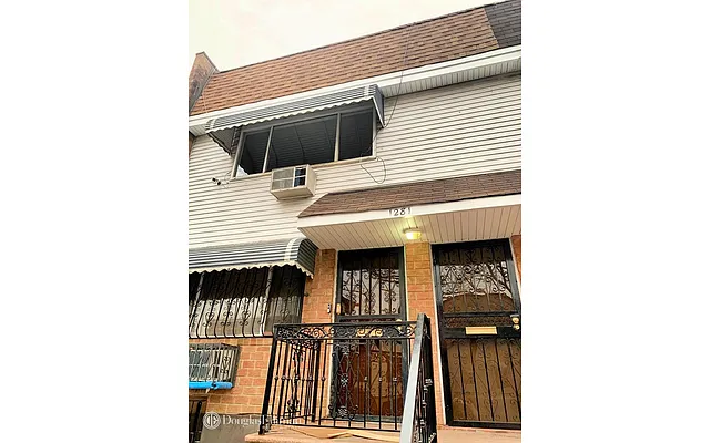 Rented by Douglas Elliman | media 36