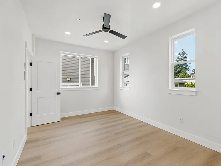 bedroom 2 on 3rd floor