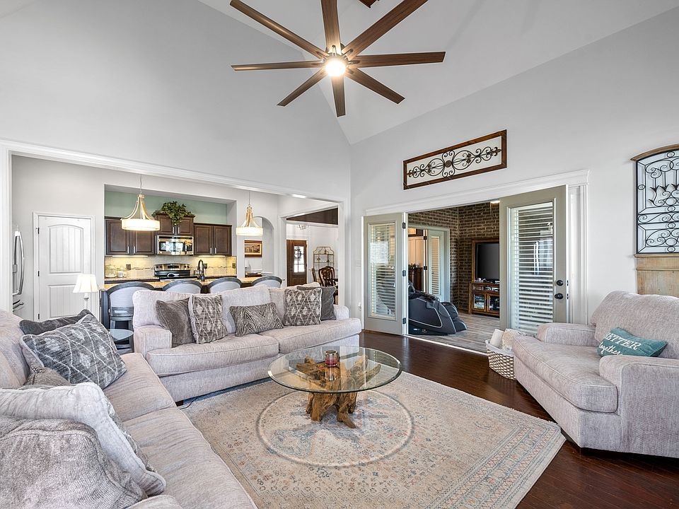 1st image of 237 Dorchester Cir