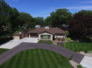 31 Camelsback Rd, New Ulm, MN 56073