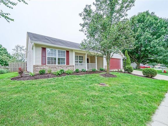 3rd image of 2755 Lucas Dr