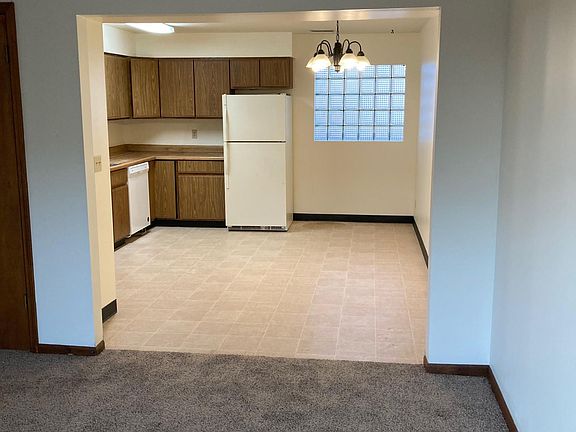 3rd image of 4544 Bancroft Ave APT 2