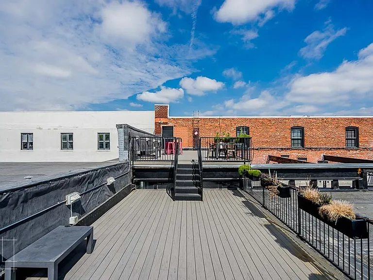 Wonder Bread Lofts — Photo 30