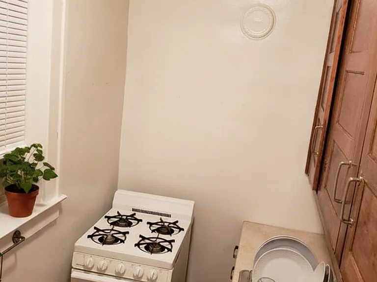 1615 W Canfield St #311 — Photo 8