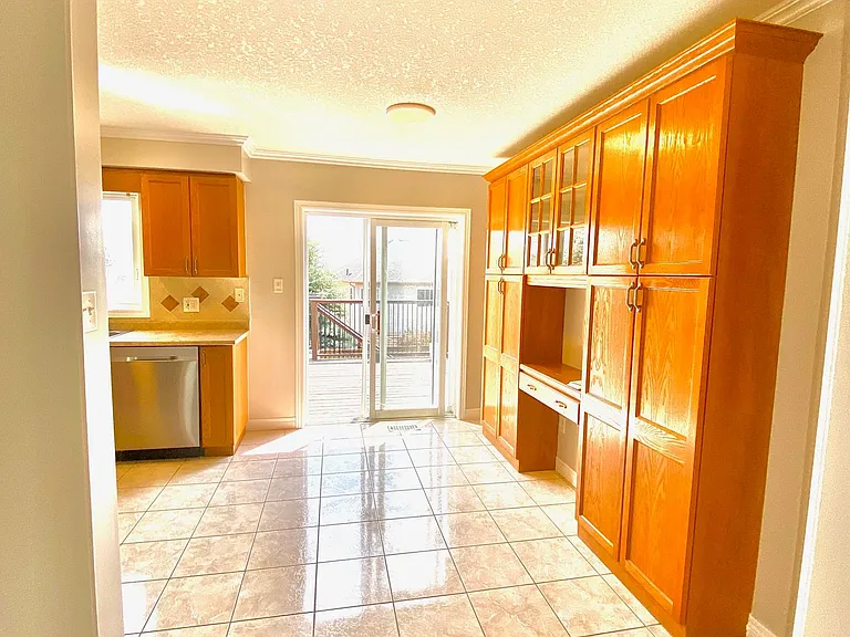 138 Apple Ridge Dr #UPPER — Photo 12