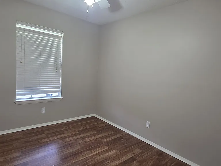 1117 Nicole Dr — Photo 6