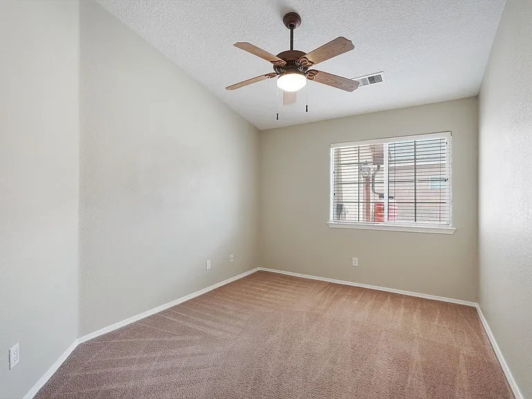 8620 Casa Verde Ave NW — Photo 20