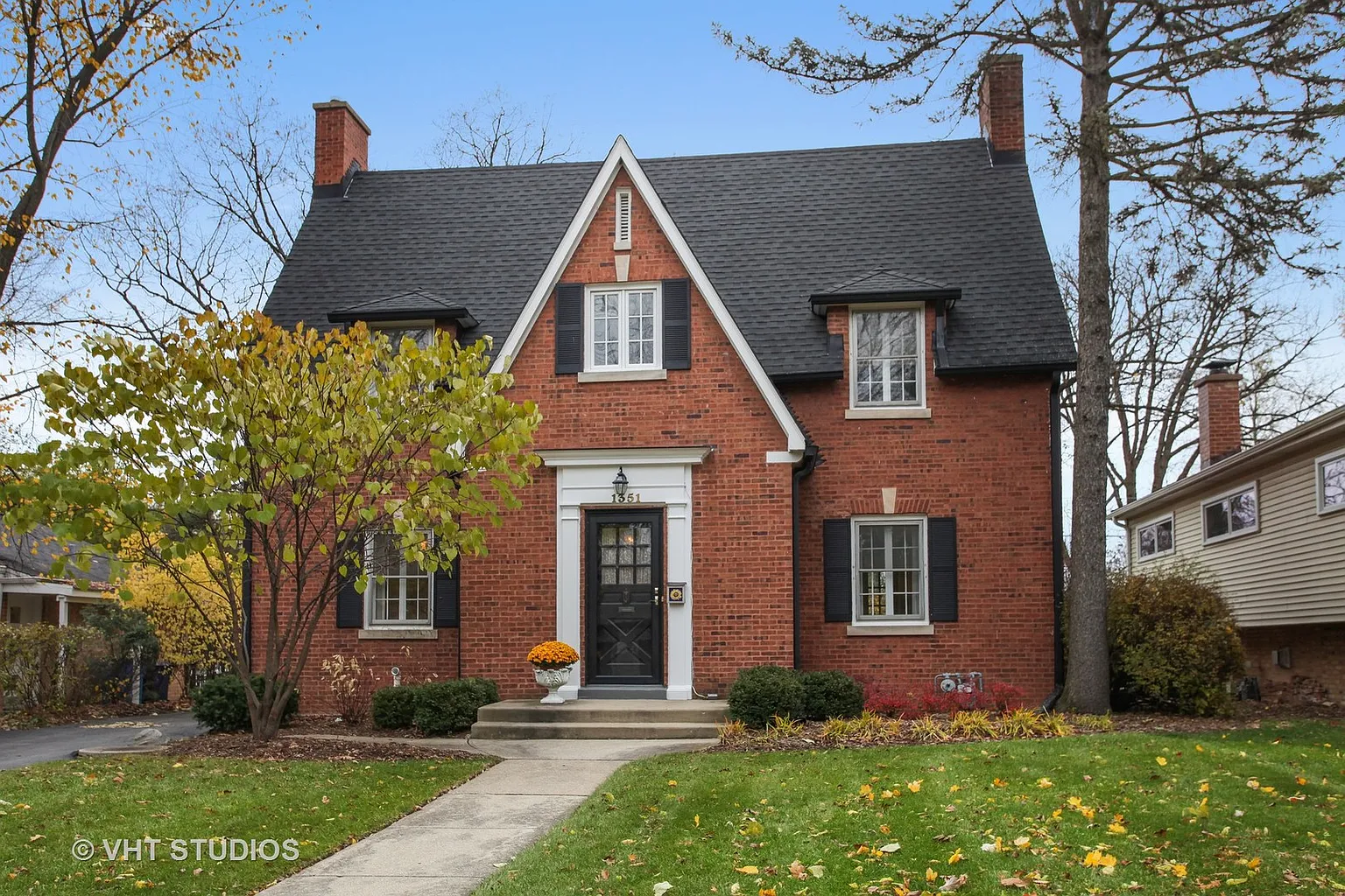 1351 Eastwood Ave photo 1