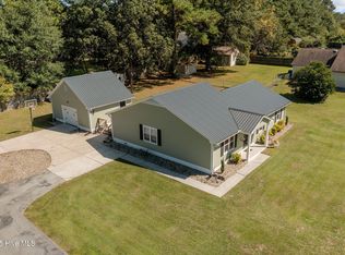 344 Riggs Rd, Hubert, NC 28539