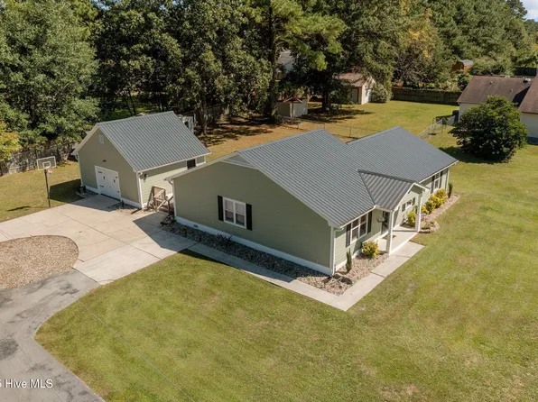 344 Riggs Road, Hubert, NC 28539