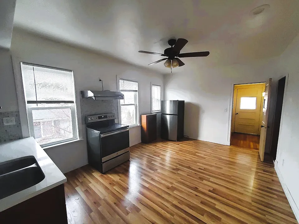 80 Upland Rd
