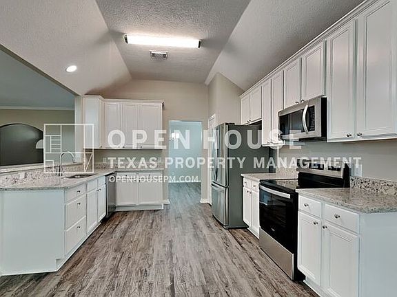 5th image of 8227 Sports Haven Dr